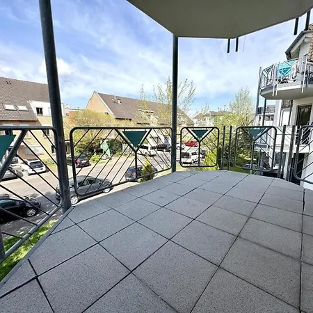 Spacious Nähe Kob Uni Apartment